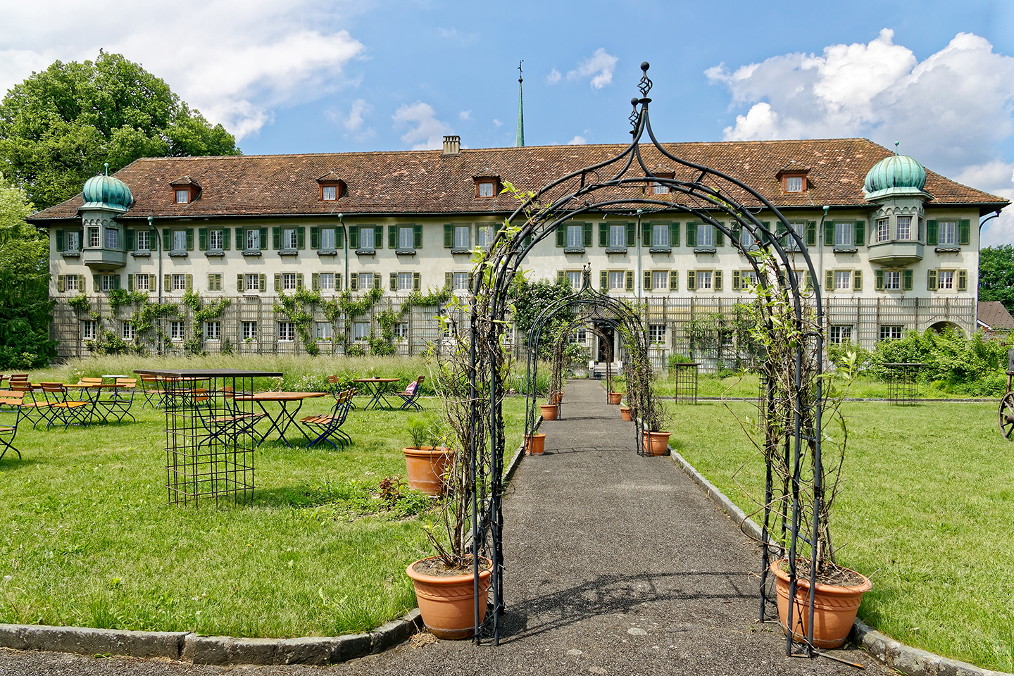Kapuzinerkloster Garten 2018 05 19 03AAlwin Gasser