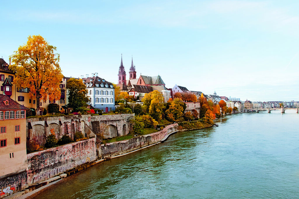 Basel: 18 Fun-Facts, die du noch nicht kanntest! 1 Foxtrail Yellow Basel Muenster Rhein Schnitzeljagd
