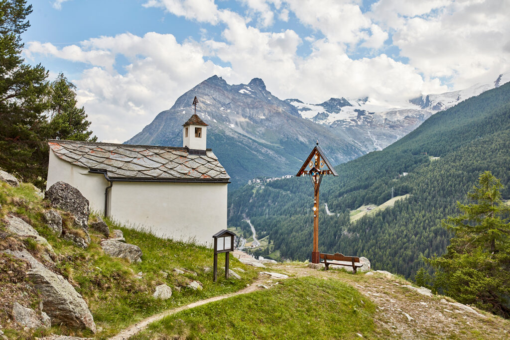 Saas-Fee: 11 Fun-Facts, die deine Abenteuerlust wecken! 2 Foxtrail Allalin Maxi Saas Fee Wallis Landschaft 2